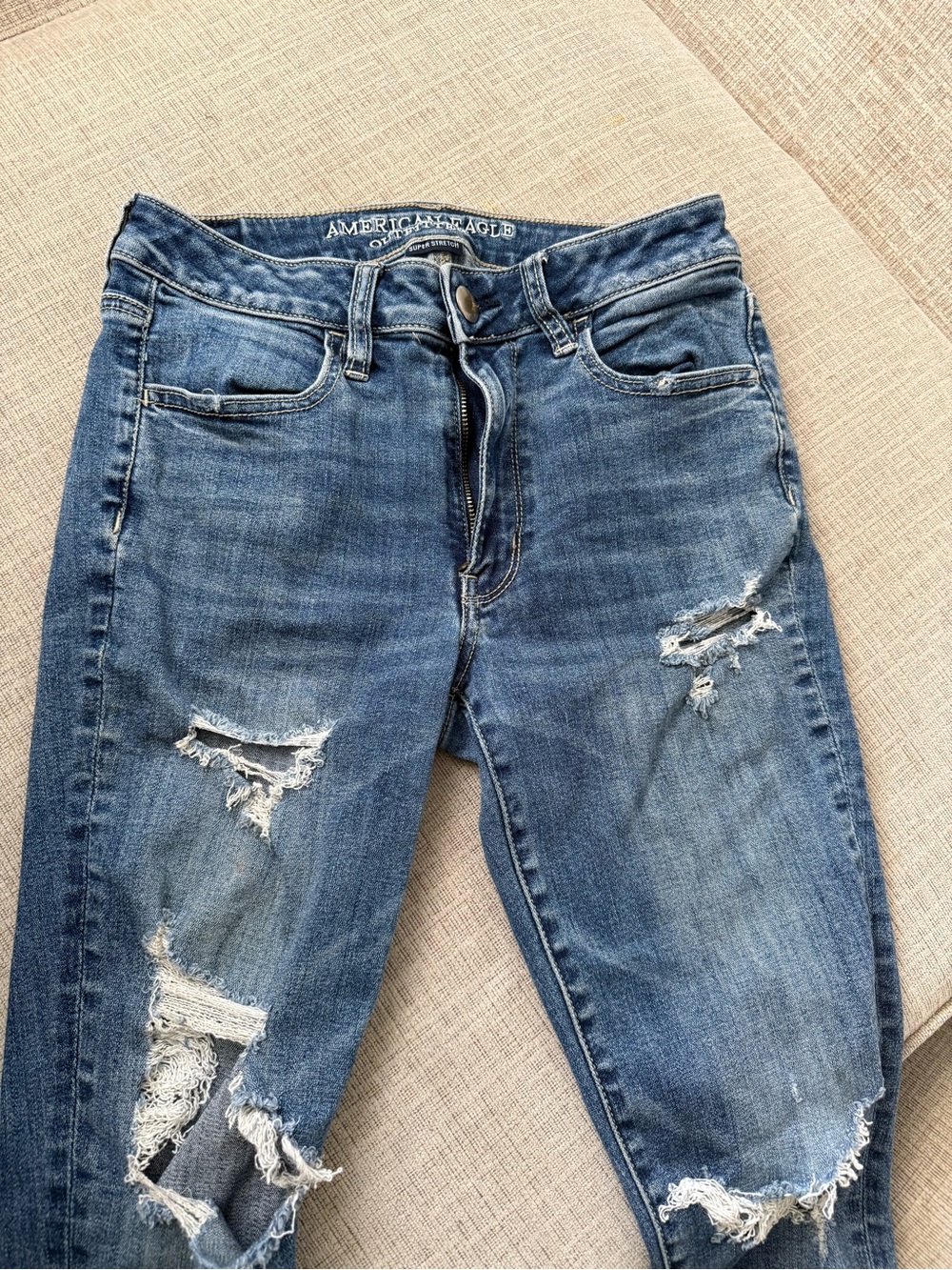 American Eagle Outfitters Women’s Ripped Blue Skinny Jeans